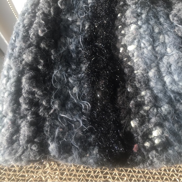 Hat/Beanie - Picture 4 of 6